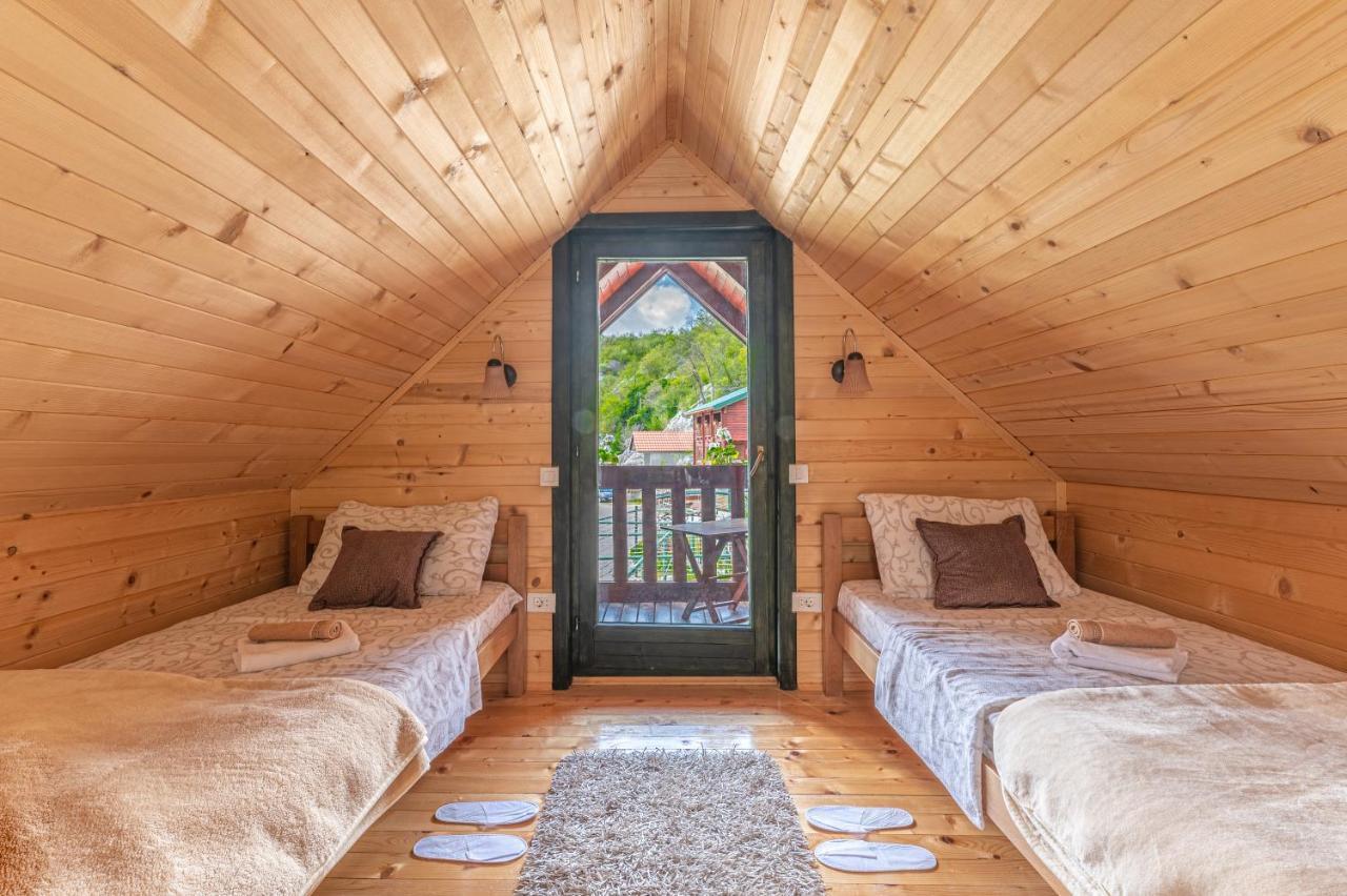 Holiday Village Ostrog Niksic ภายนอก รูปภาพ