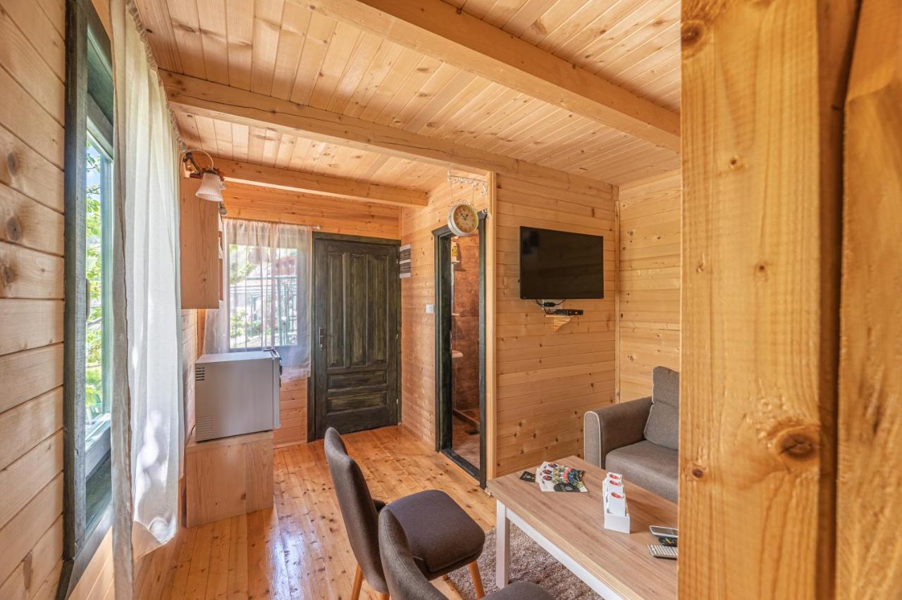 Holiday Village Ostrog Niksic ภายนอก รูปภาพ
